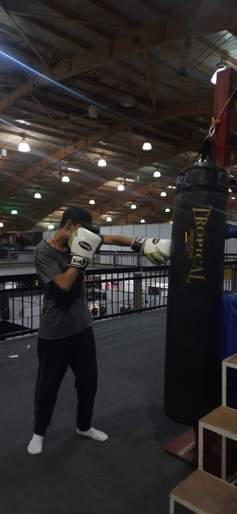 Deportes Tropical, Sofa, Cosplay